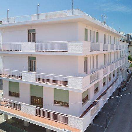 Hotel Jolanda Беллария-Иджеа-Марина Экстерьер фото
