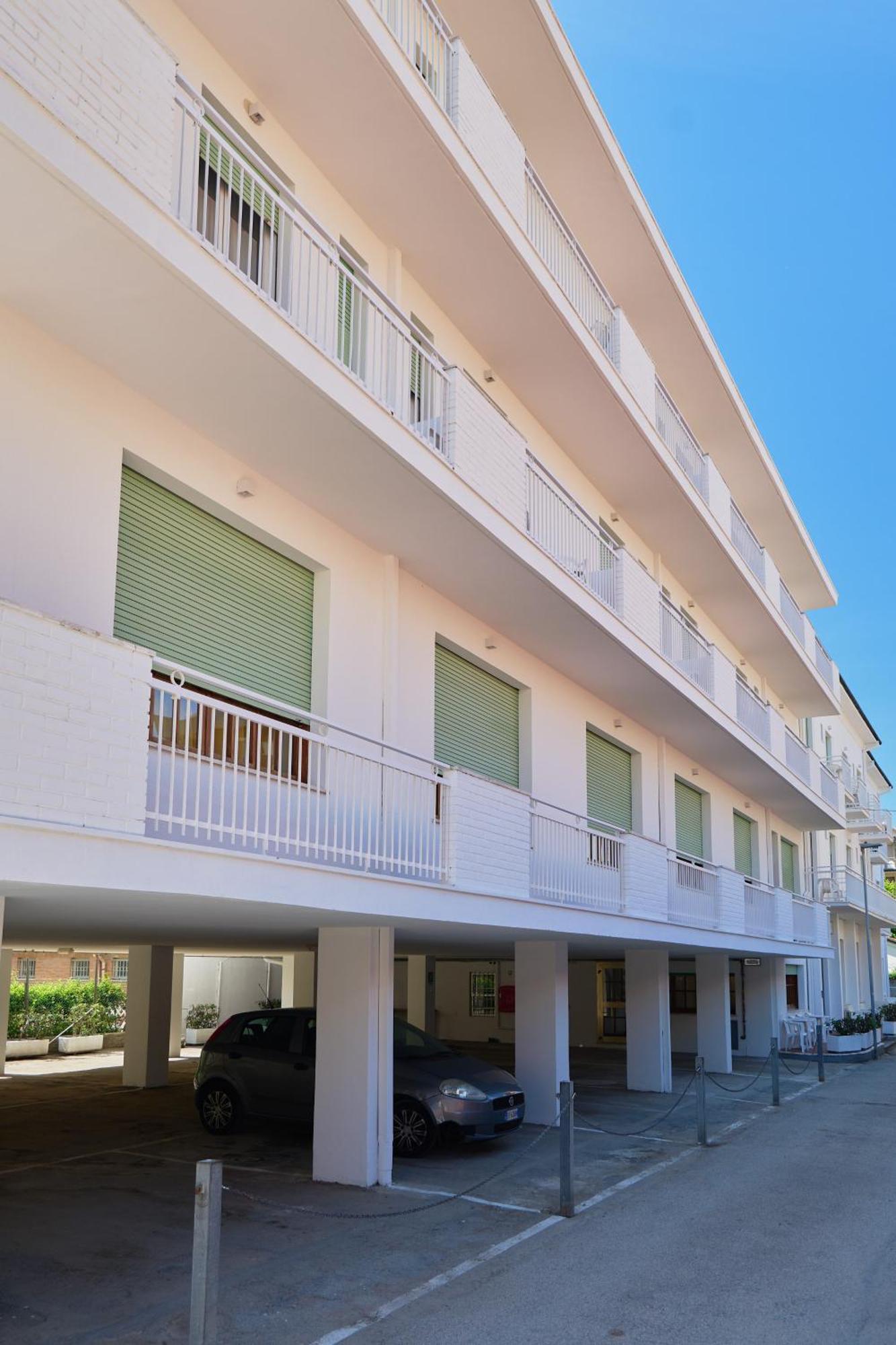Hotel Jolanda Беллария-Иджеа-Марина Экстерьер фото