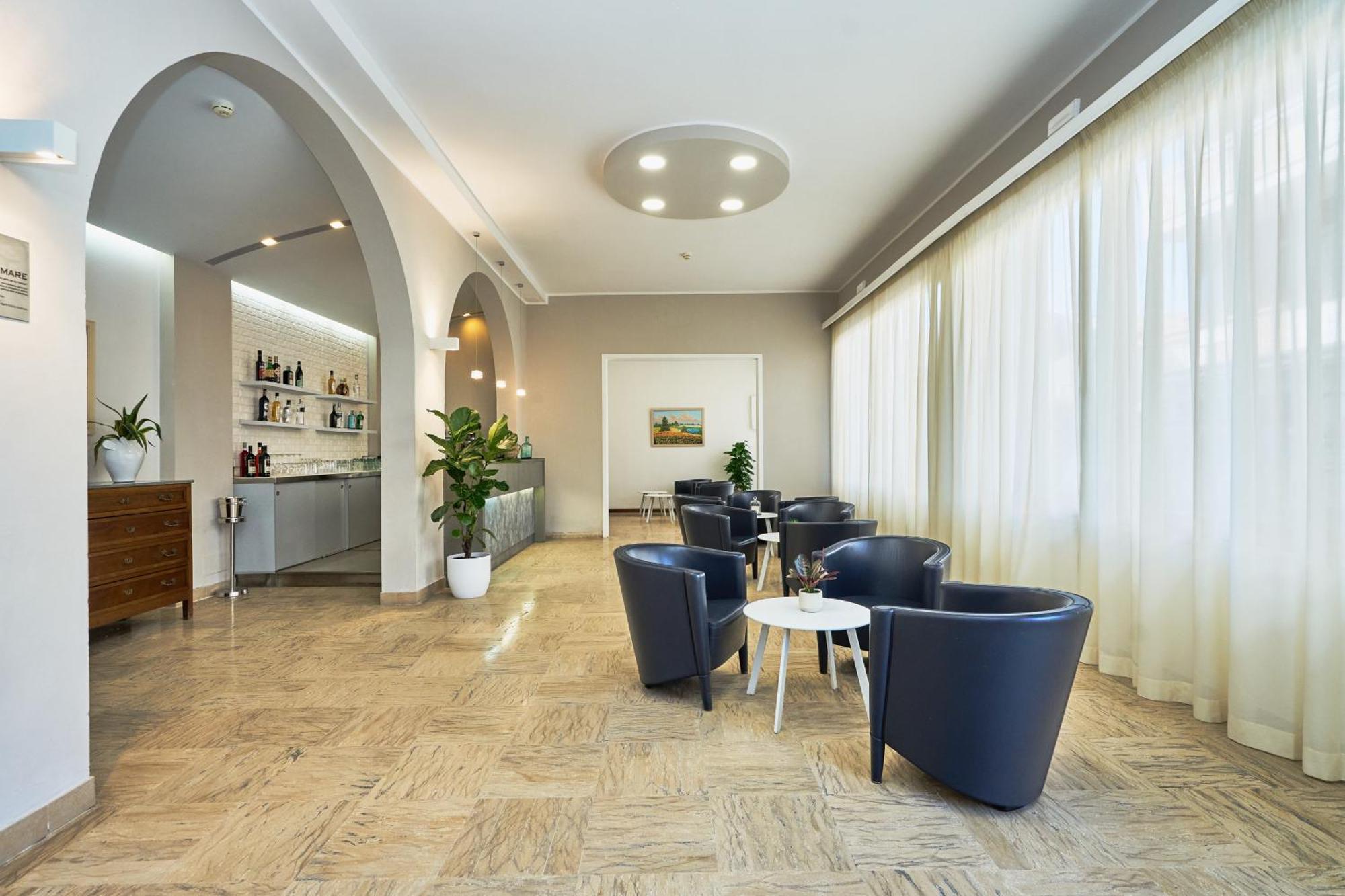 Hotel Jolanda Беллария-Иджеа-Марина Экстерьер фото